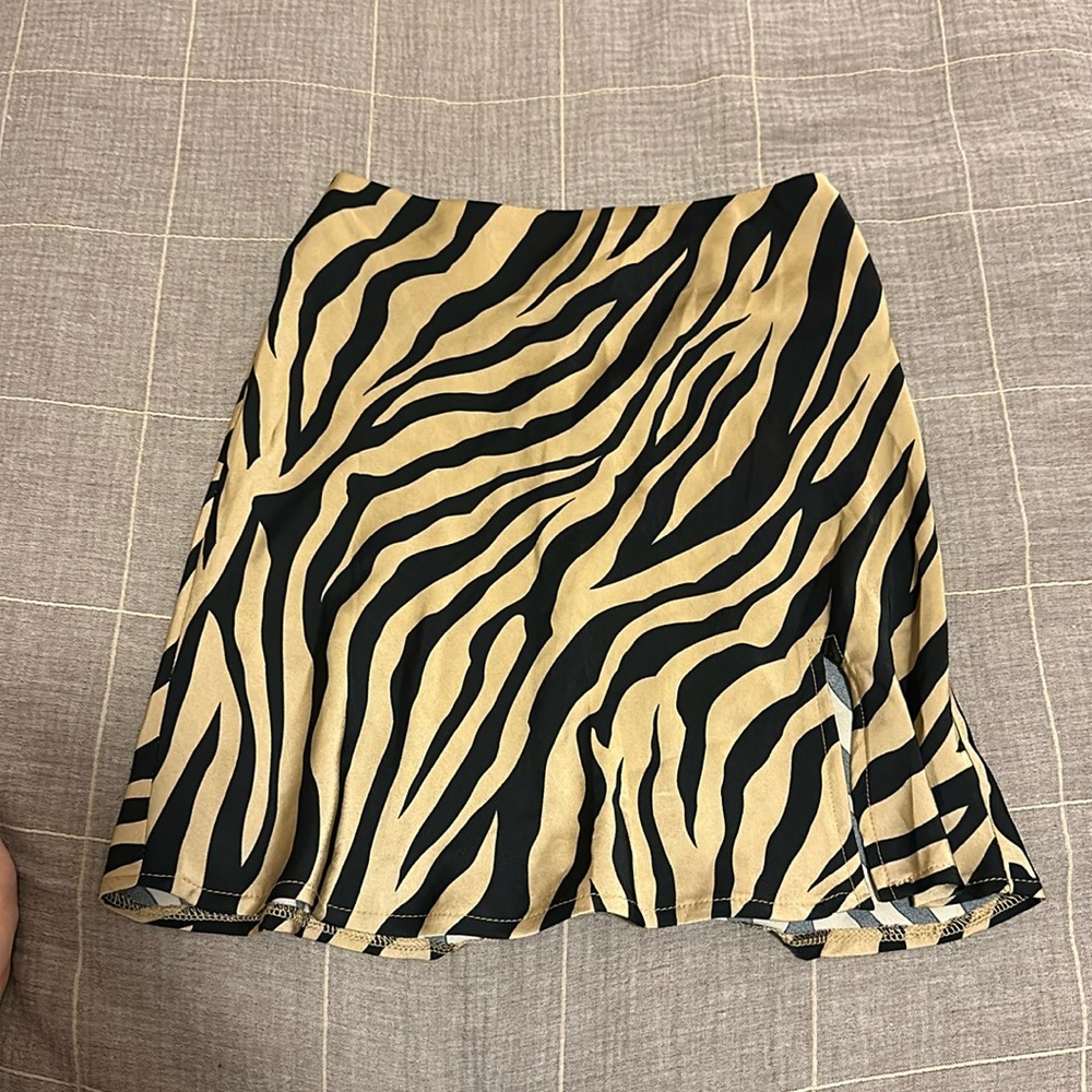 Princess Polly striped skirt with slit